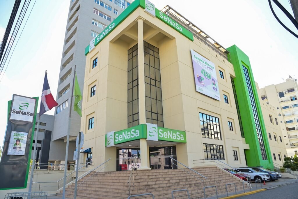 La imagen actual no tiene texto alternativo. El nombre del archivo es: SeNaSa-fortalece-medidas-de-seguridad-en-el-expendio-de-medicamentos-para-garantizar-mayor-transparencia-y-control.jpg