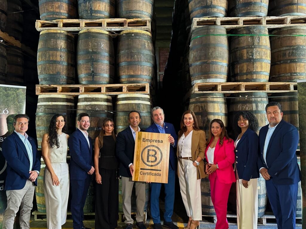 La imagen actual no tiene texto alternativo. El nombre del archivo es: Ron-Barcelo-se-une-a-la-Comunidad-Global-de-Empresas-B-Certificadas.jpg