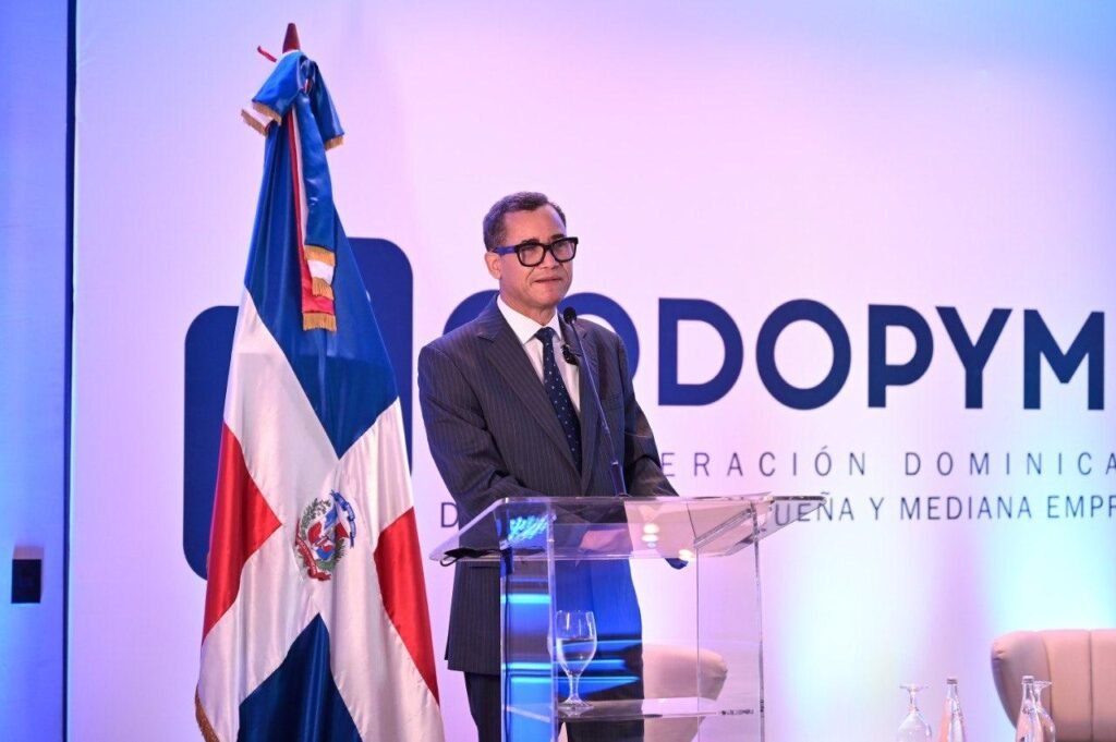 La imagen actual no tiene texto alternativo. El nombre del archivo es: Eddy-Olivares-actual-proyecto-reforma-laboral-no-es-una-imposicion-es-fruto-del-consenso.jpeg