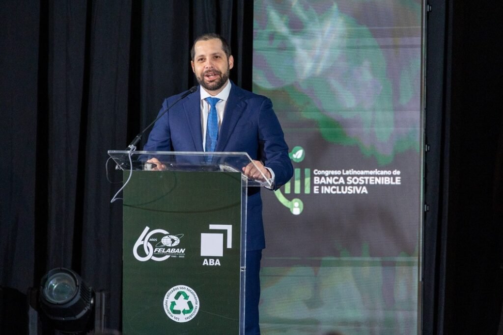 La imagen actual no tiene texto alternativo. El nombre del archivo es: Ernesto-Bournigal-superintendente-del-Mercado-de-Valores.jpeg