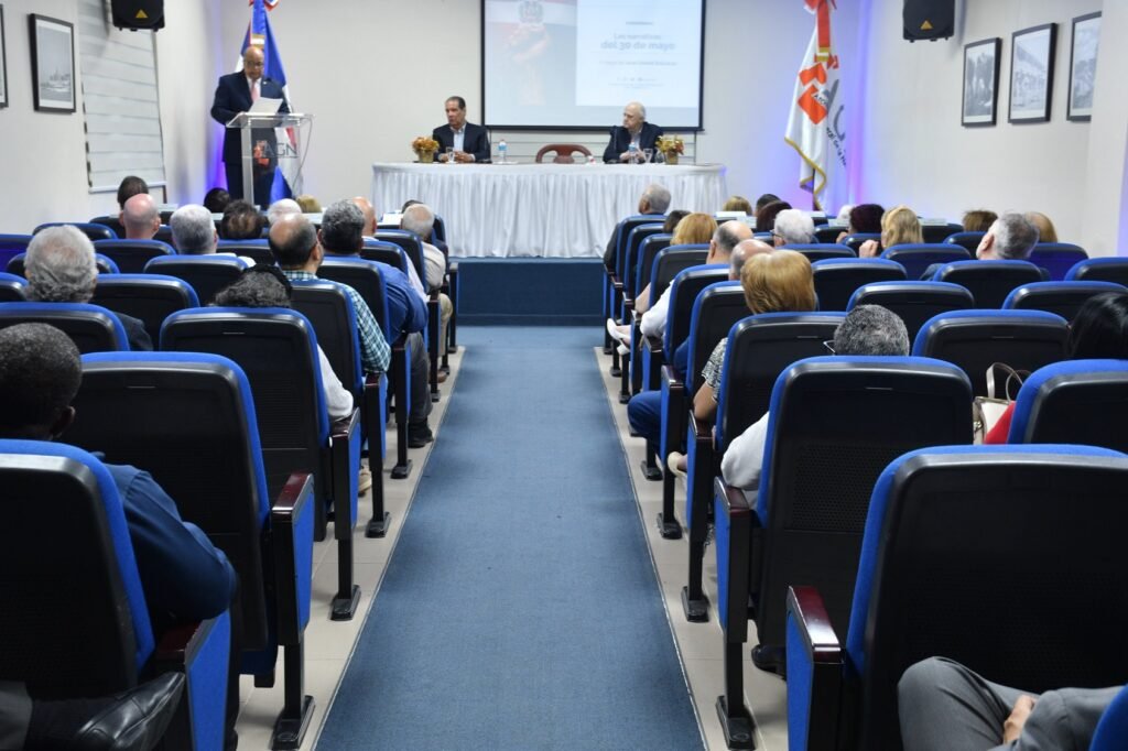 La imagen actual no tiene texto alternativo. El nombre del archivo es: Realizan-conferencia-Las-Narrativas-del-30-de-Mayo.jpeg
