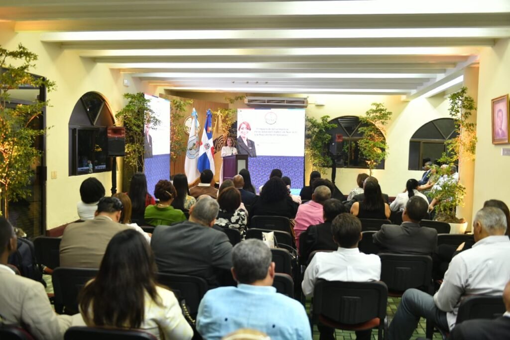 La imagen actual no tiene texto alternativo. El nombre del archivo es: En-una-conferencia-durante-el-154-aniversario-del-Ateneo-Dominicano-aborda-sobre-el-impacto-de-la-Ley-4-23-dice-que-la-pieza-toca-el-orden-juridico-de-RD.jpeg