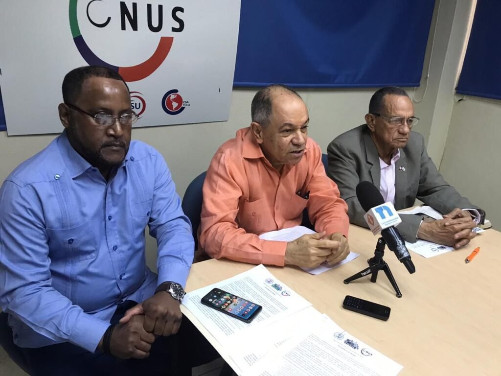 La imagen actual no tiene texto alternativo. El nombre del archivo es: Centrales-sindicales-afirman-Senasa-es-una-conquista-de-los-trabajadores-dominicanos-que-debe-ser-preservada.jpg