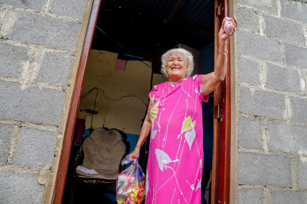 La imagen actual no tiene texto alternativo. El nombre del archivo es: DASAC-realiza-gran-operativo-entrega-de-kits-de-raciones-crudas-en-el-Distrito-Naciona.jpeg