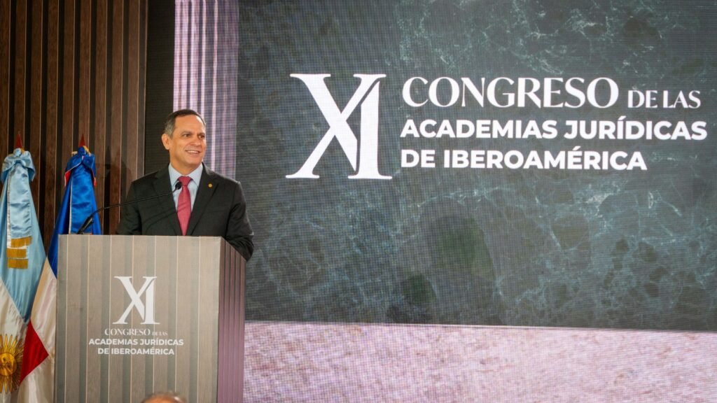 La imagen actual no tiene texto alternativo. El nombre del archivo es: M.-Henry-Molina.jpeg