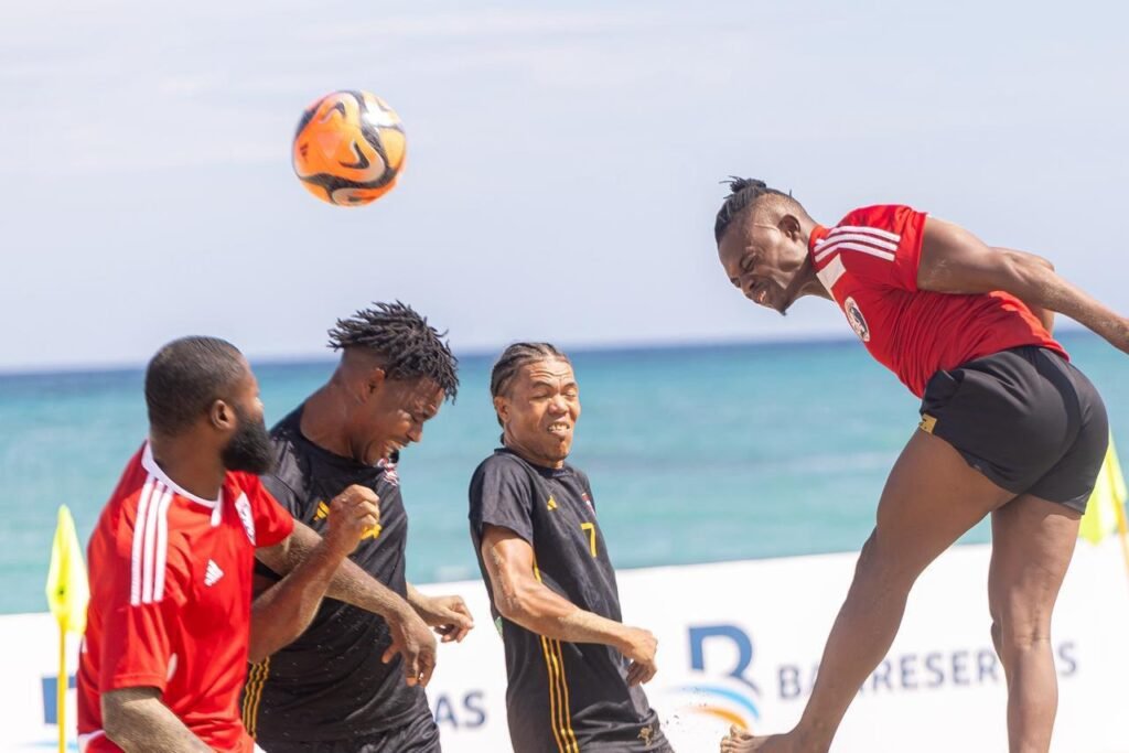 La imagen actual no tiene texto alternativo. El nombre del archivo es: Galaxticos-Sur-Este-se-corona-campeon-de-exitosa-Puerto-Plata-Beach-Soccer-Cup-2025.jpeg