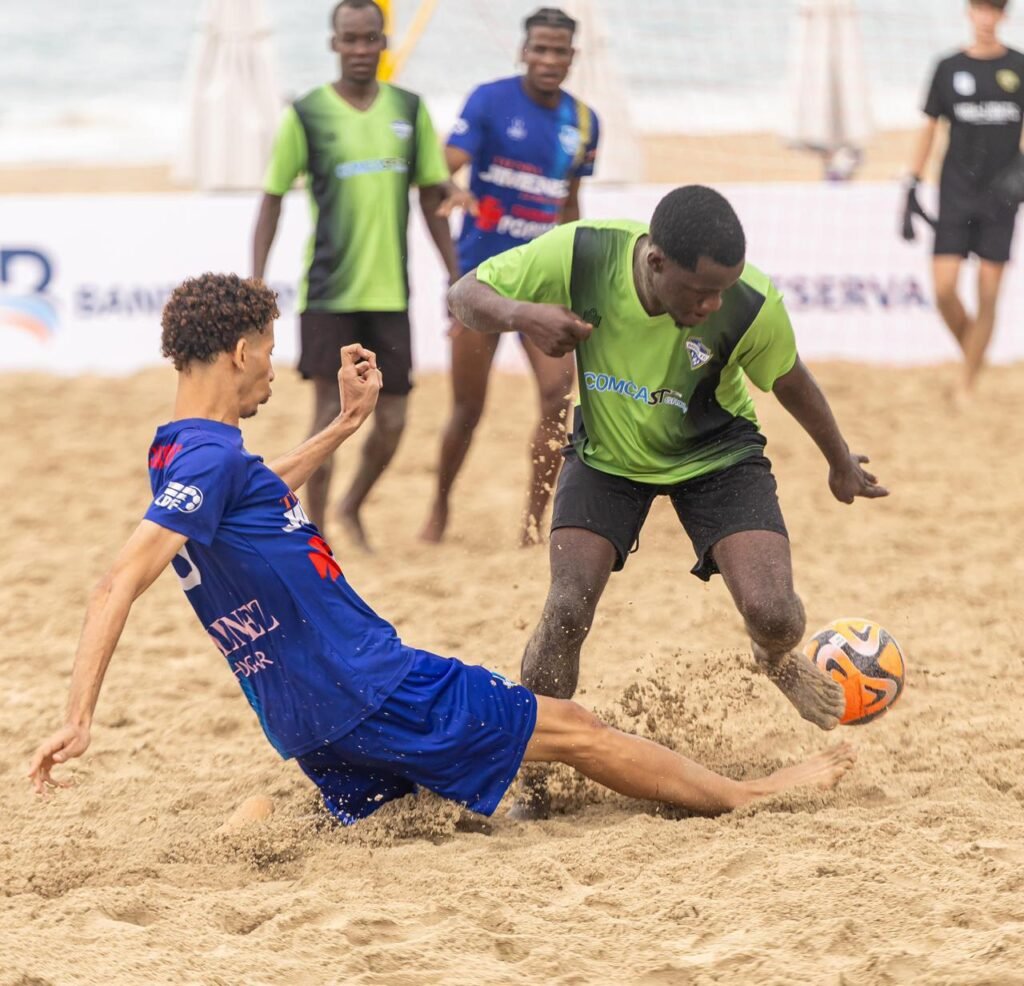La imagen actual no tiene texto alternativo. El nombre del archivo es: Galaxticos-Sur-Este-se-corona-campeon-de-la-exitosa-Puerto-Plata-Beach-Soccer-Cup-2025.jpeg
