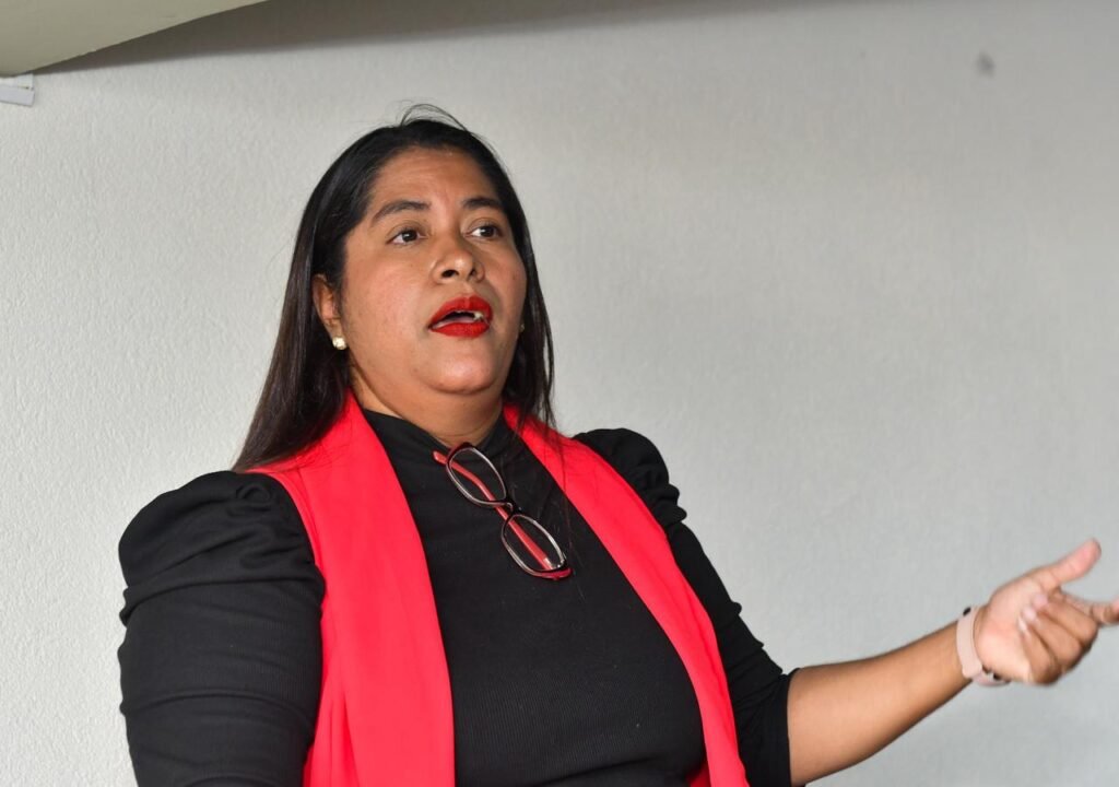 La imagen actual no tiene texto alternativo. El nombre del archivo es: Surelyz-Suarez-encargada-del-Departamento-de-Capacitacion-del-Sistema-Dominicano-de-Seguridad-Social-SDSS.jpg