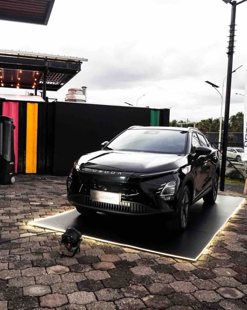 La imagen actual no tiene texto alternativo. El nombre del archivo es: Automia-marca-inicio-de-una-nueva-generacion-con-el-pre-lanzamiento-de-los-modelos-C5-E5-J5-Y-J7-de-Omoda-y-Jaeco.jpg