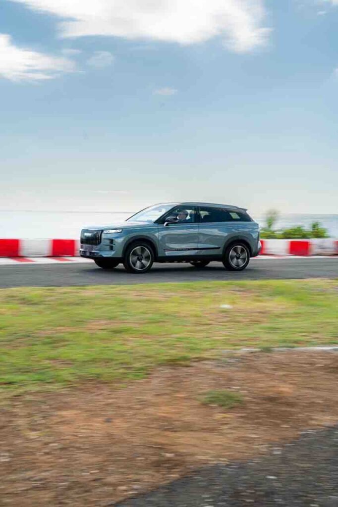 La imagen actual no tiene texto alternativo. El nombre del archivo es: Automia-marca-inicio-de-una-nueva-generacion-con-el-pre-lanzamiento-de-los-modelos-C5-E5-J5-Y-J7-de-Omoda-y-Jaecoo.jpg