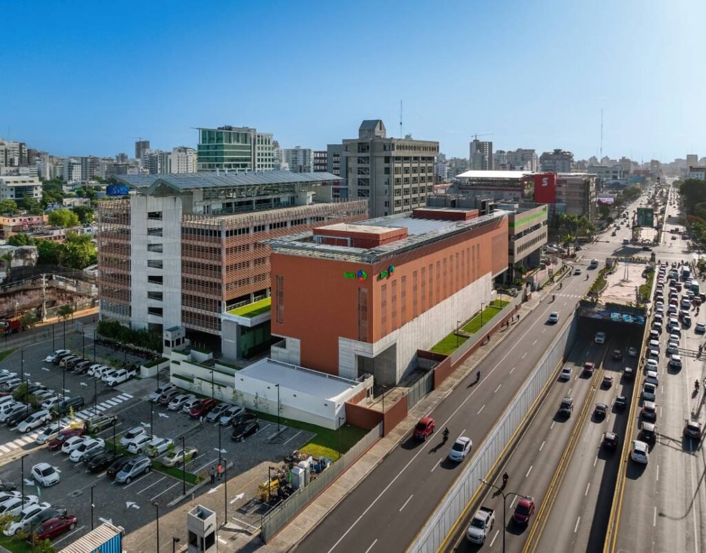 La imagen actual no tiene texto alternativo. El nombre del archivo es: Campus-Financiero-BHD-OESTE-.jpg