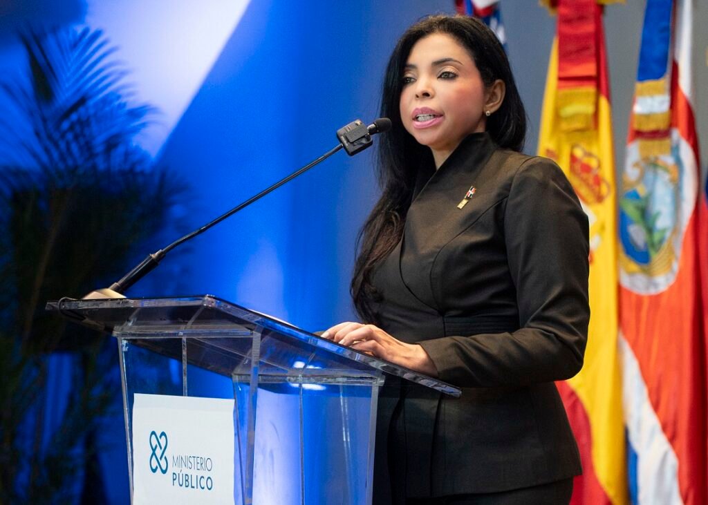 La imagen actual no tiene texto alternativo. El nombre del archivo es: Procuradora-General-Yeni-Berenice-Reynoso-.jpg