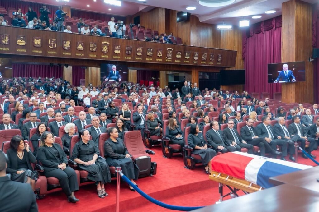 La imagen actual no tiene texto alternativo. El nombre del archivo es: Congreso-Nacional-rinde-tributo-y-da-ultimo-adios-al-Ingeniero-Ramon-Alburquerque-expresidente-de-Camara-Alta.jpeg