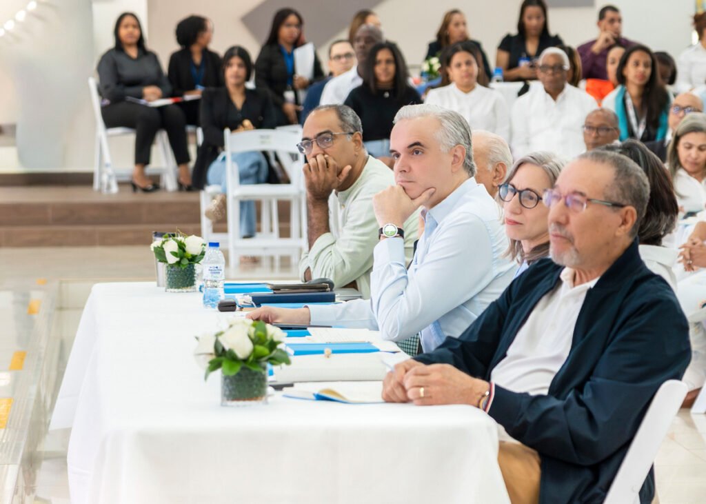 La imagen actual no tiene texto alternativo. El nombre del archivo es: Procuradora-dice-el-sistema-educativo-tiene-que-formar-un-modelo-de-ser-humano-que-cumpla-contrato-social.jpg