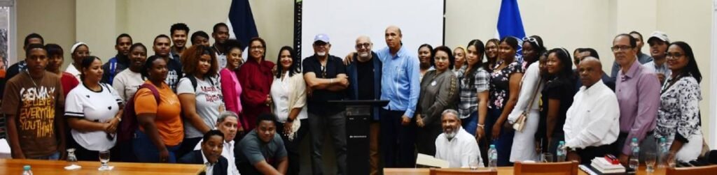 La imagen actual no tiene texto alternativo. El nombre del archivo es: UASD-Recinto-Barahona-celebra-40-anos-trayectoria-literaria-de-Marino-Beriguete-con-emotivo-recital.jpg